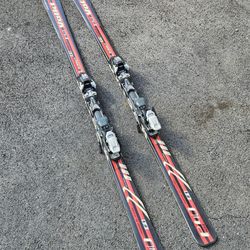 VÖLKL P40 183 Skis