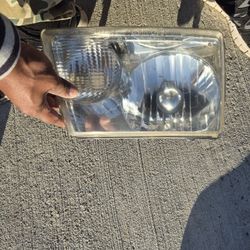 2004 FORD Ranger Taillights And Headlights