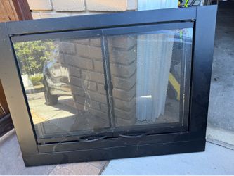 Black Bi-Fold Glass & Mesh Fireplace Doors – 38” x 28”
