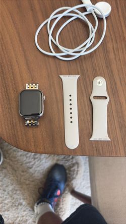 Apple Watch Series 7 Quince Band
