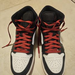 Mens Air Jordan 1 Mid "Gym Red Black Toe, Size 10