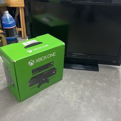 Xbox One, PS1 and 32” Vizio TV