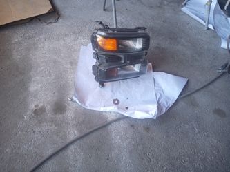 Front Right Passenger Side Headlight