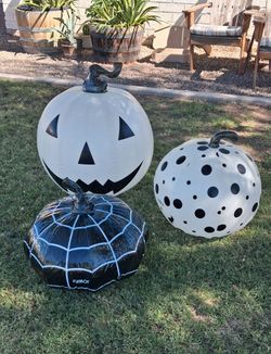 Halloween inflatable pumpkins