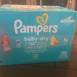 Newborn baby-dry pampers 