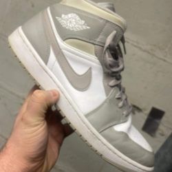 Jordan 1 Linen Mid