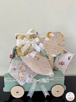 Winnie the pooh baby hamper