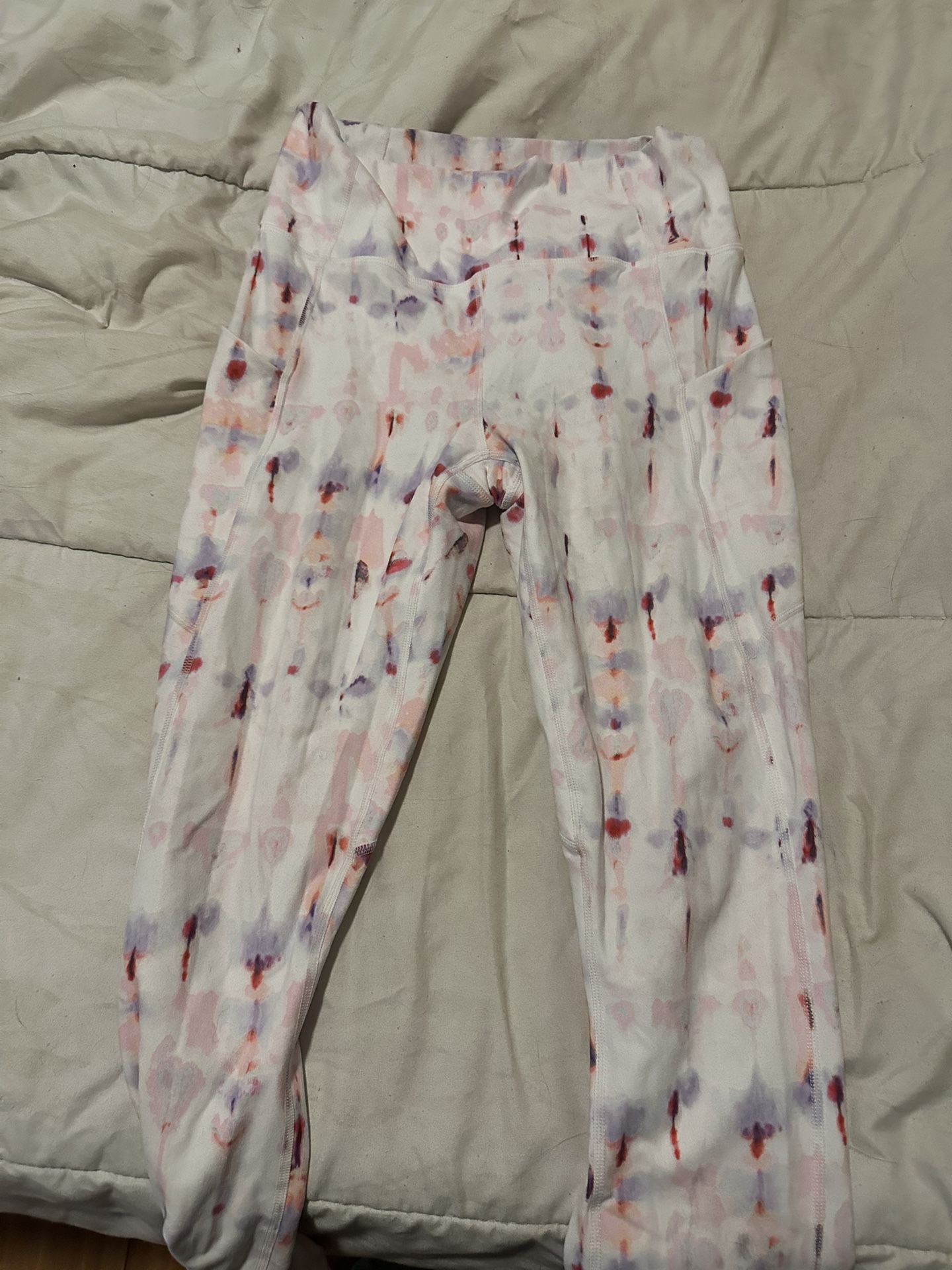 Patterned Leggings With Pockets