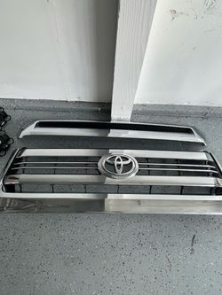 2016 Toyota tundra 1794 grill w/ bulge