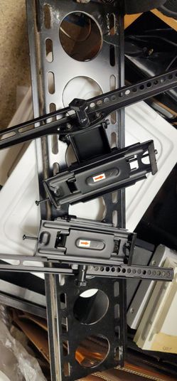 TV wall mount