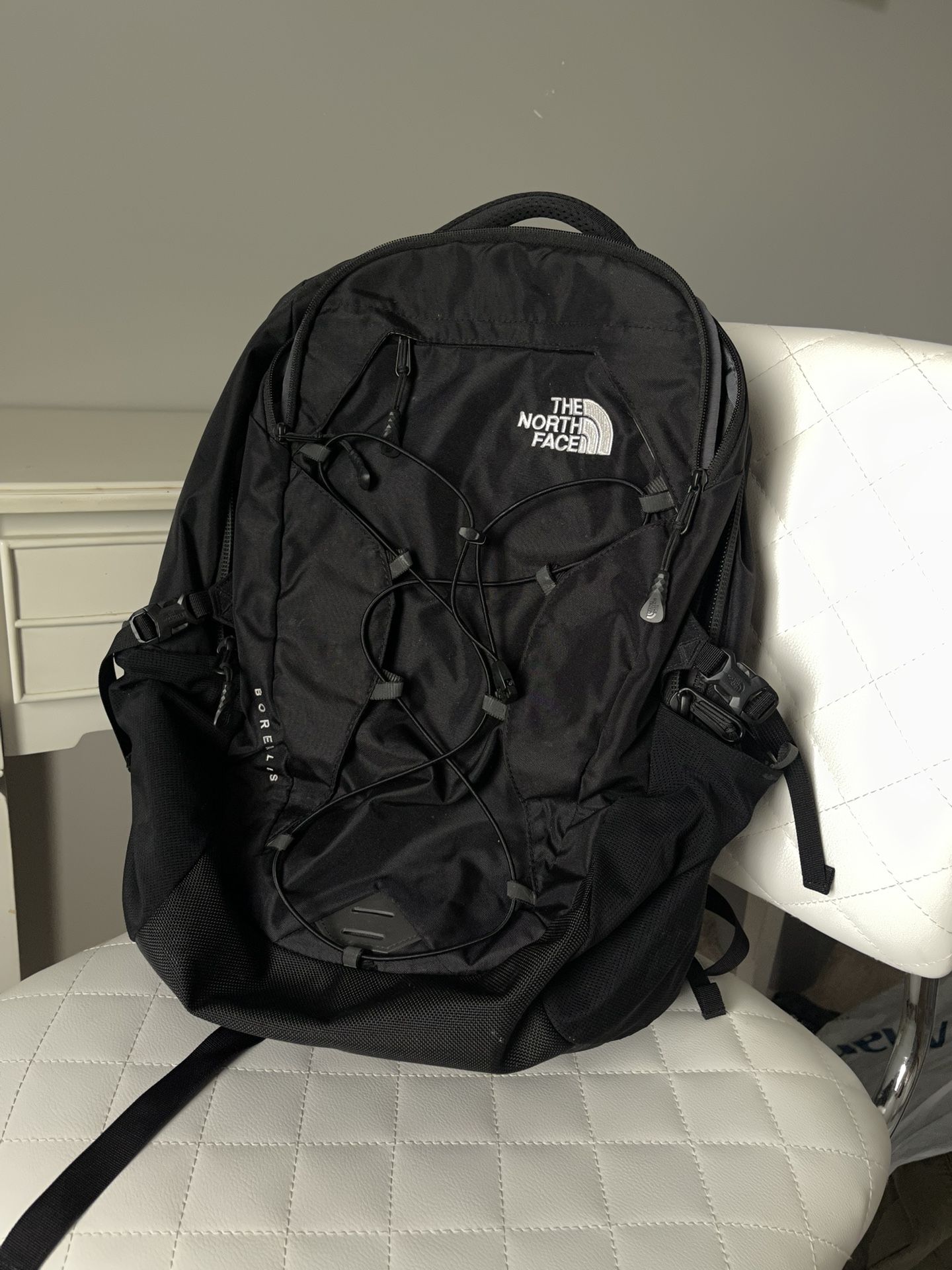 THE NORTH FACE Backpack - Borealis (black)