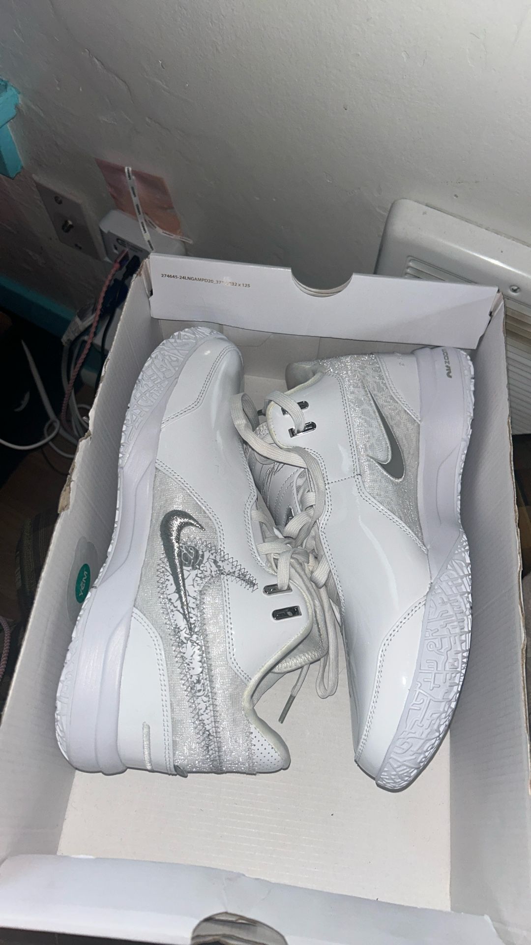 ZM LeBron XXXT gen Ampo Sized 9.5