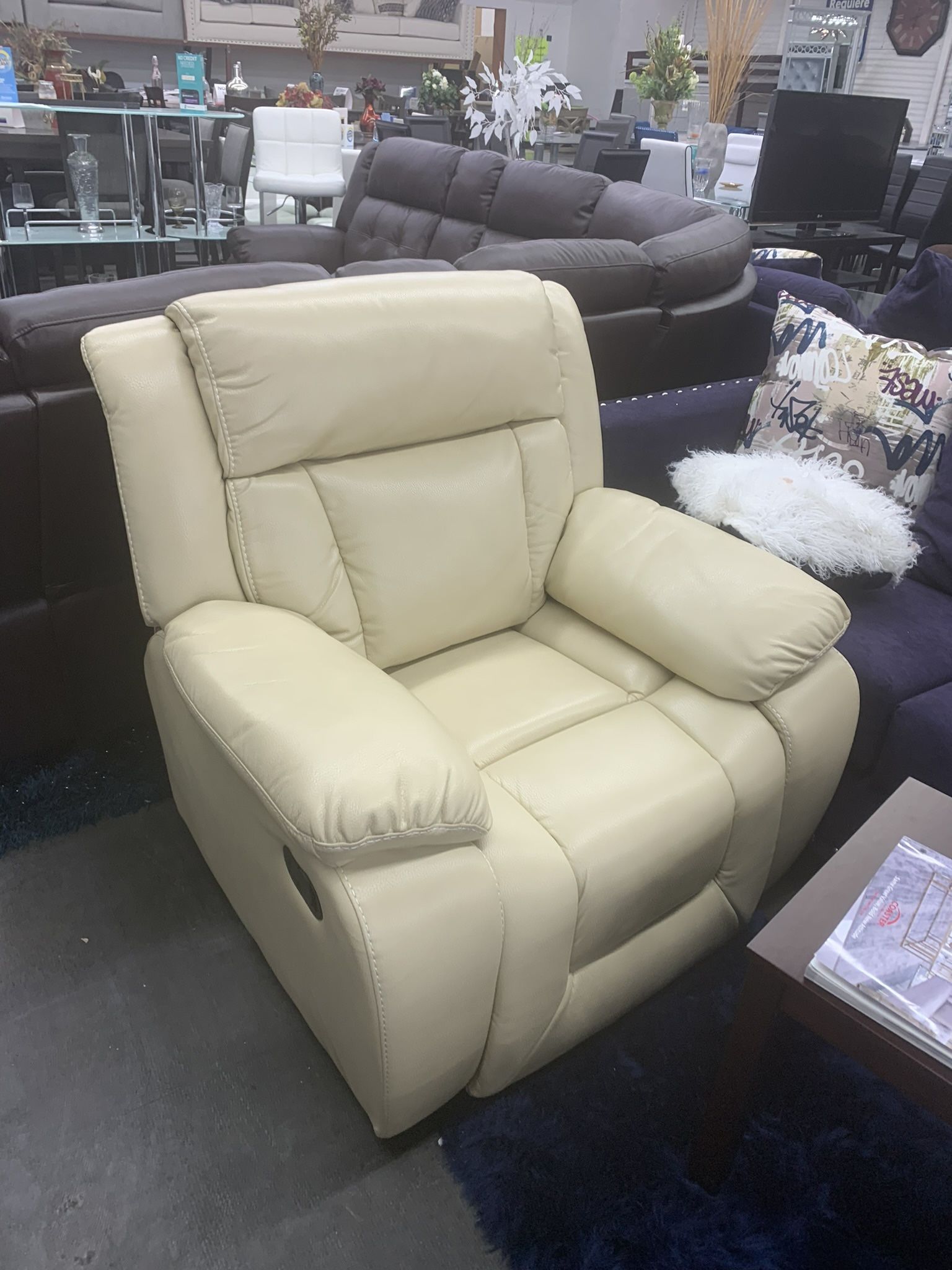 New Recliner Sofas