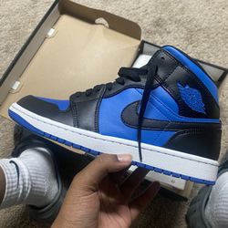 royal blue mid jordan 1