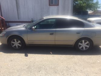 Nissan altima
