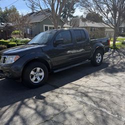 Nissan frontier truckSV