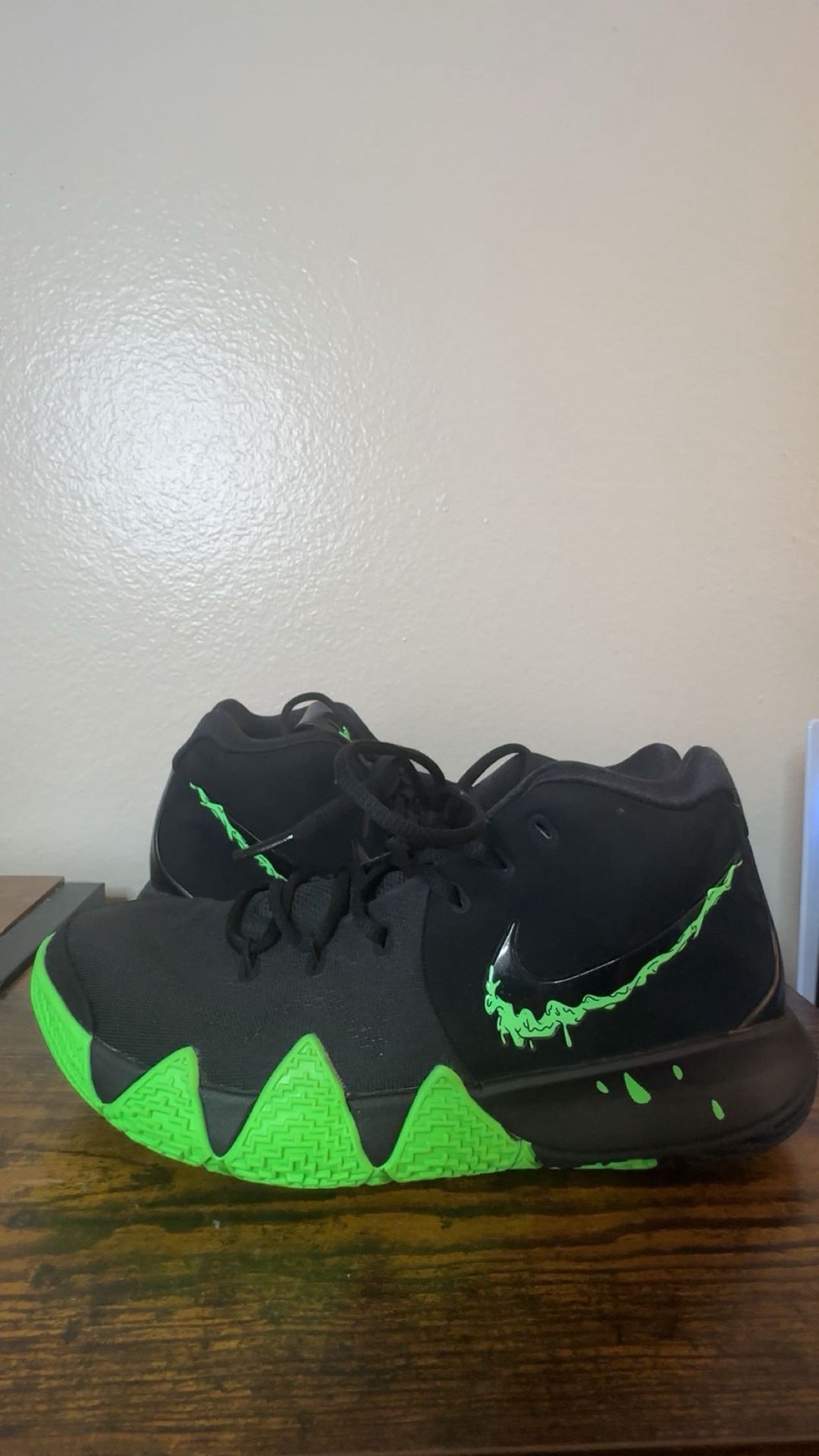 Nike Kyrie 4 Halloween