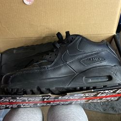Air Max Size 4