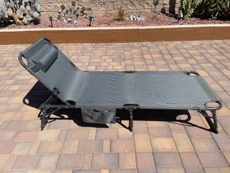 2 Lounge Chairs