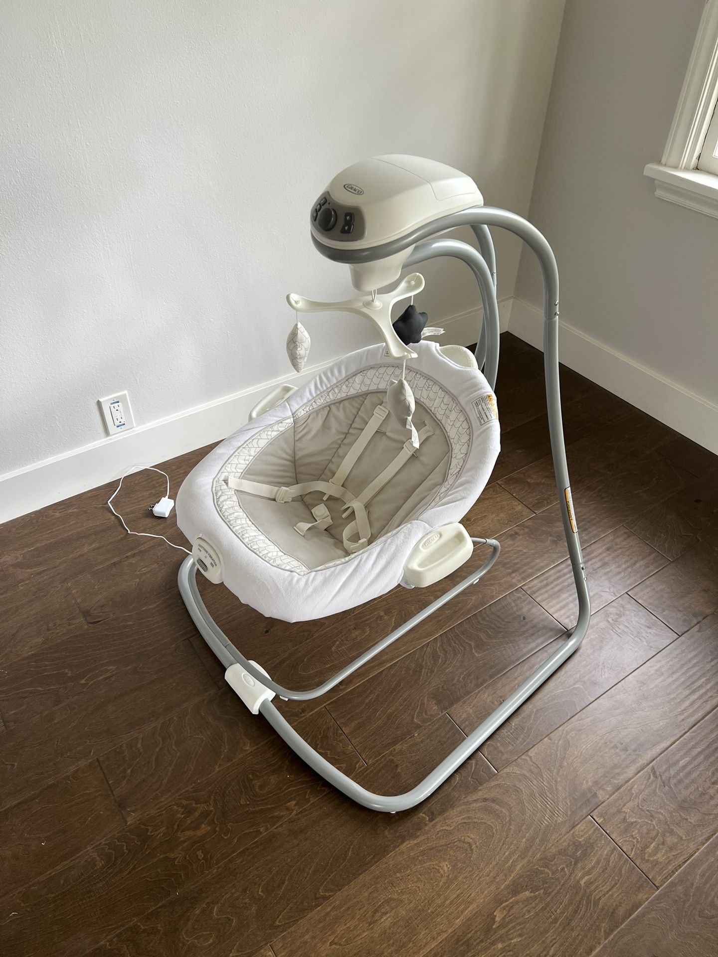 Graco baby swing