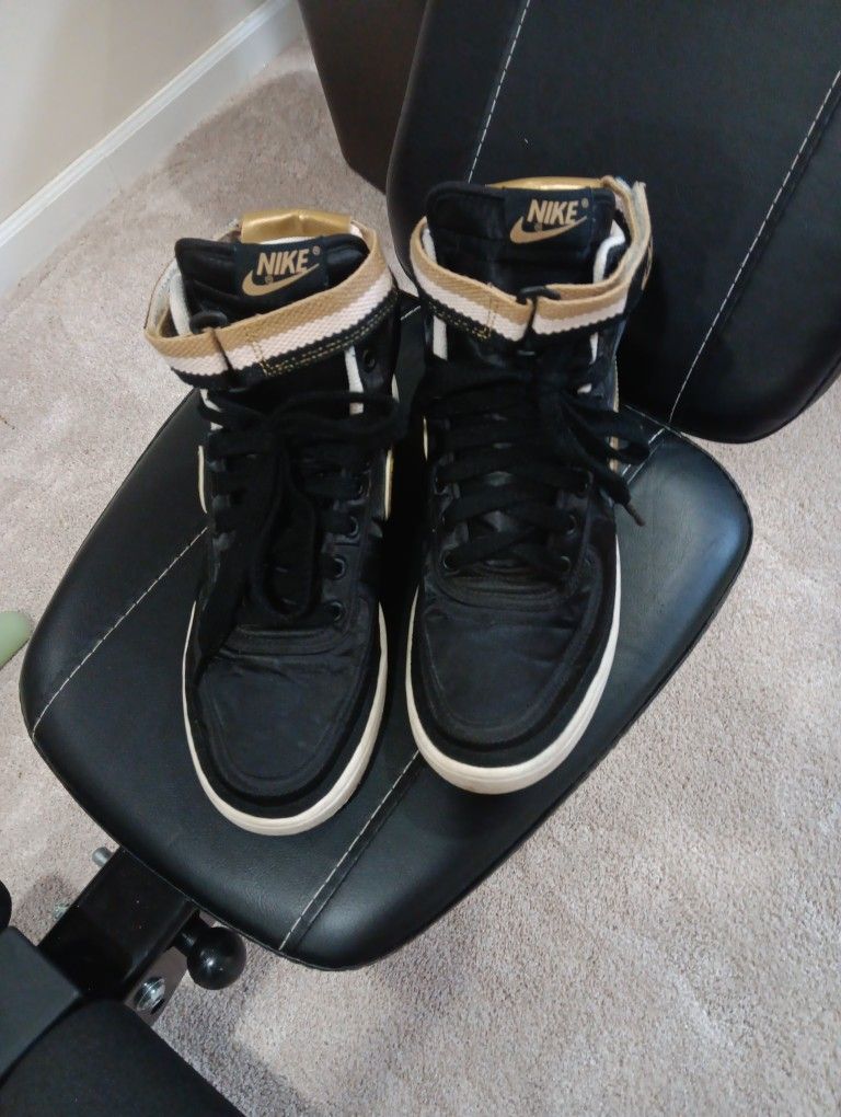 Nike High Tops Men's 7.5