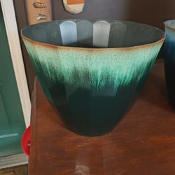 Glazed pots