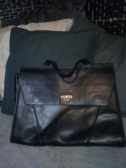 GUESS PURSE