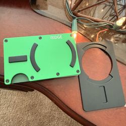 MagSafe Ridge Wallet With Quick Release. 