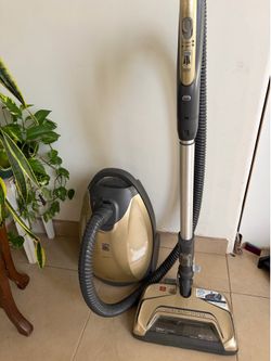 Kenmore Elite Pet-Friendly Ultra Plush Canister Vacuum