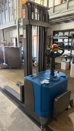 Electric Pallet Stacker / Walkie Forklift – 4,400 lb Capacity, 16.4 ft Lift Height