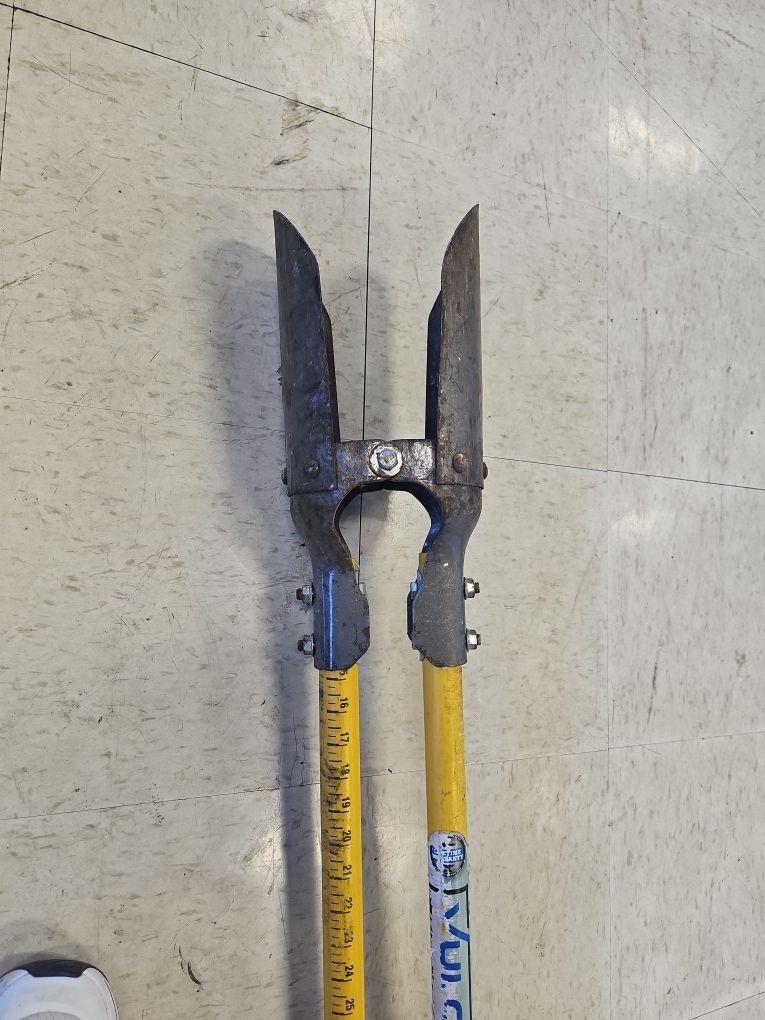 Vulcan Post Hole Digger withh 19" Blades I-8165