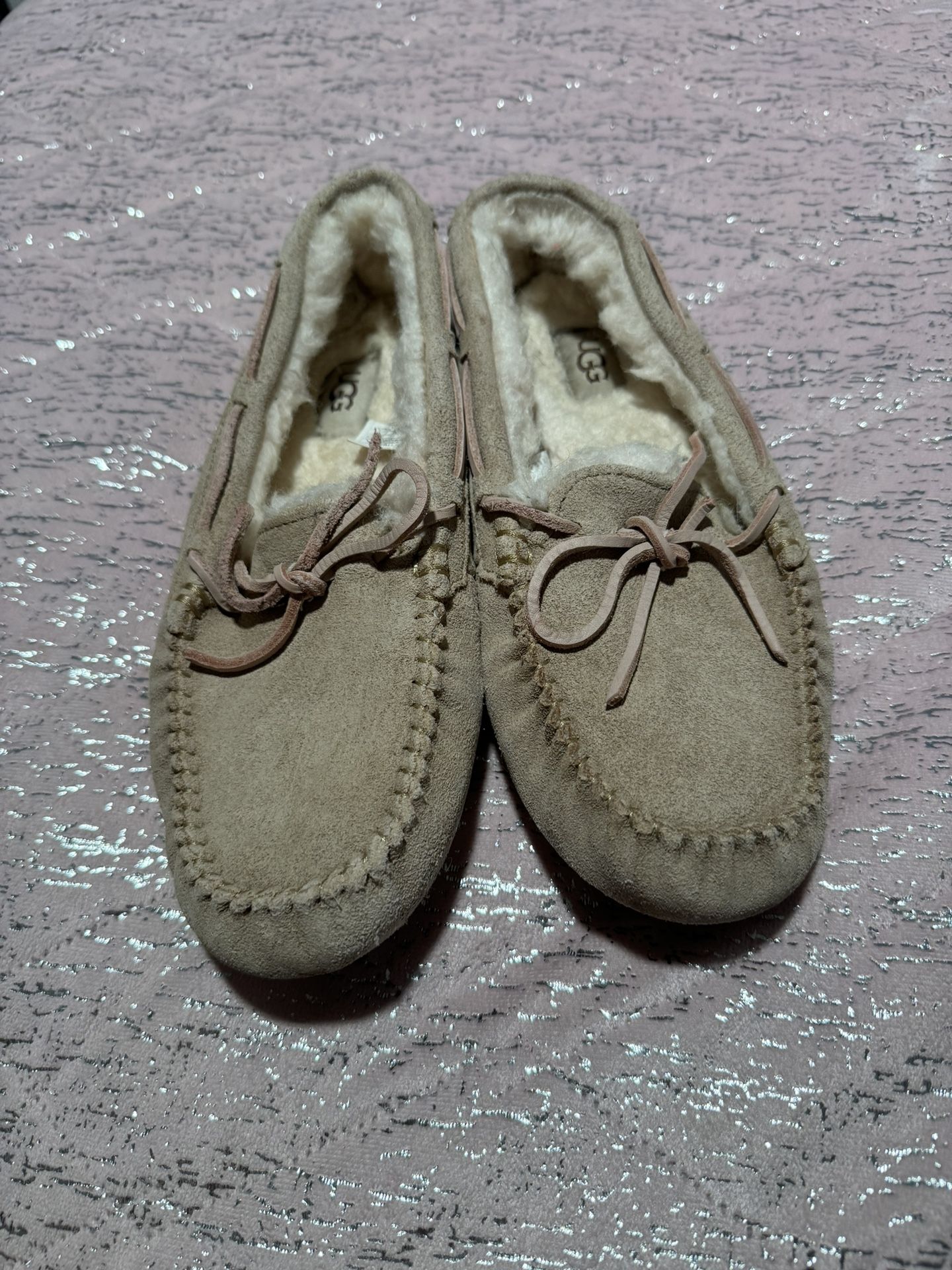 Ugg Womens Size 8 Dakota Slippers Tan Antelope 