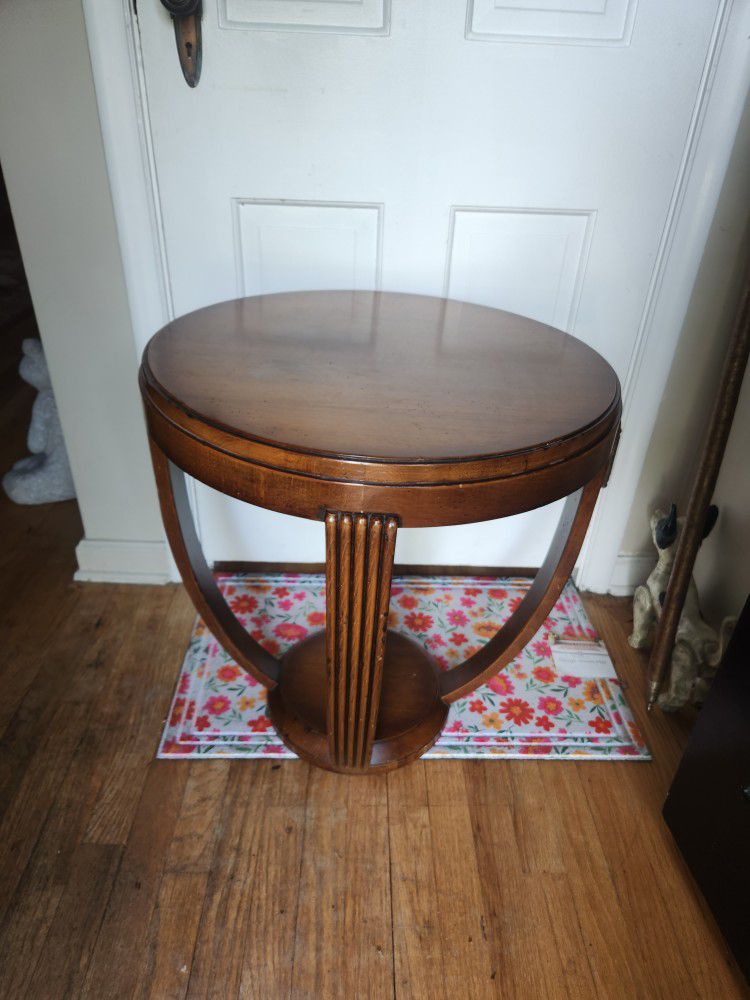 Beautiful Art Deco Wood Side Table 24" 