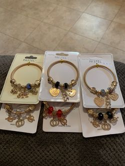 Bracelets whit charms