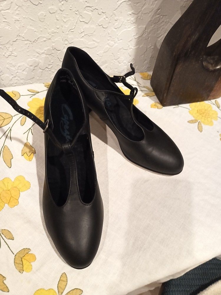 Brand New Black Capezio Women's Footlight T-Strap Dance Shoes. Size 7 M.  Retail Price $58.