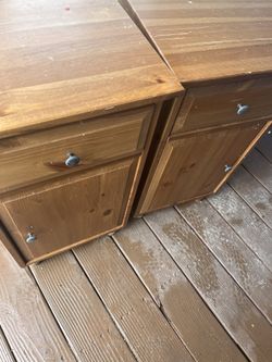 Nightstands (2 Of Them)