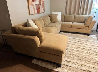 Can Deliver - Large Tan Sectional Sofa with Chaise