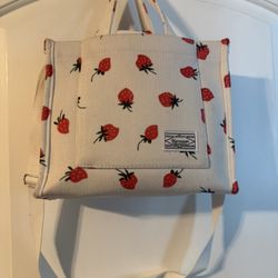 Strawberry 🍓purse 