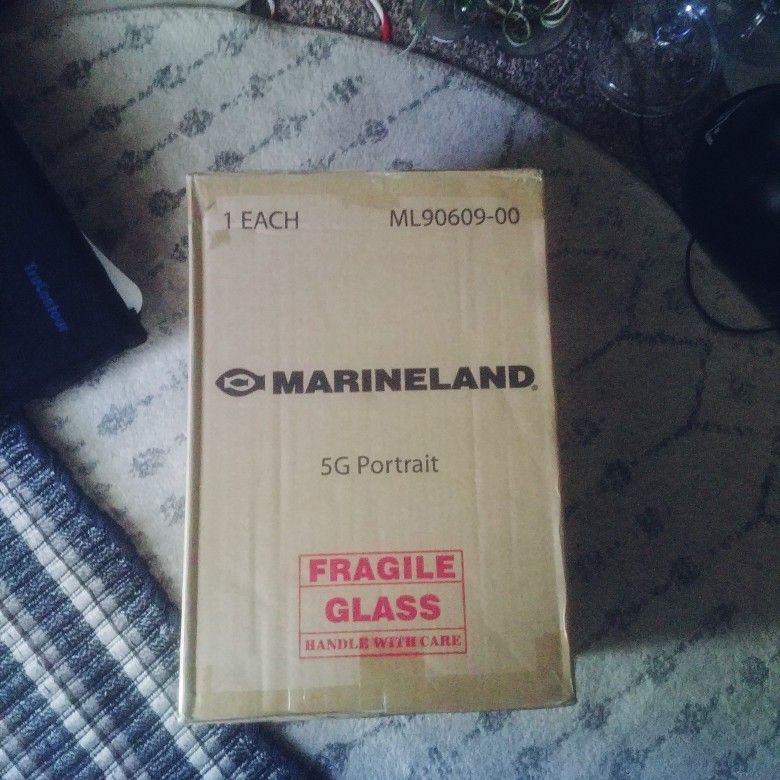 Aquarium Marineland 5G Portrait