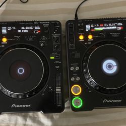Pair Of Pioneer CDJs 1000mk3