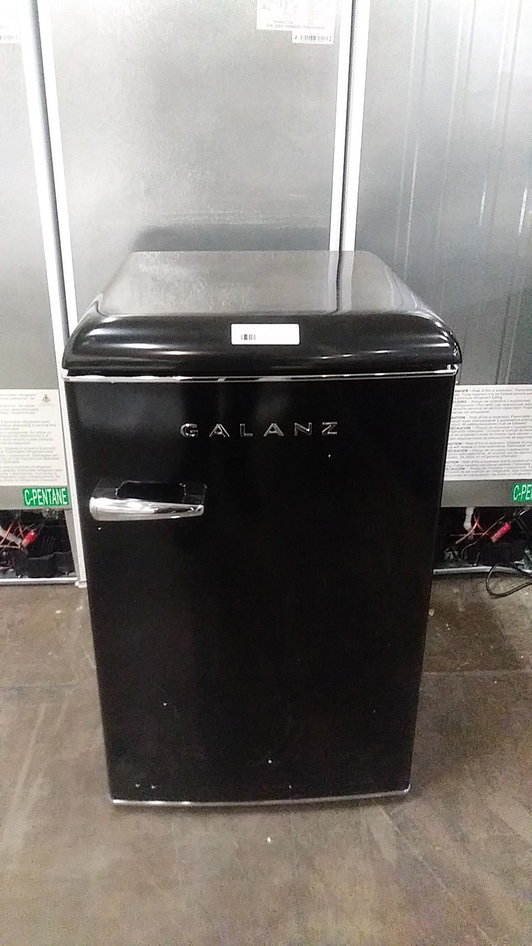 Galanz 4.4 cu. ft. Retro Mini Refrigerator in Black