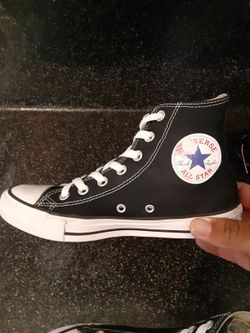Converse womens 7 Good Condition