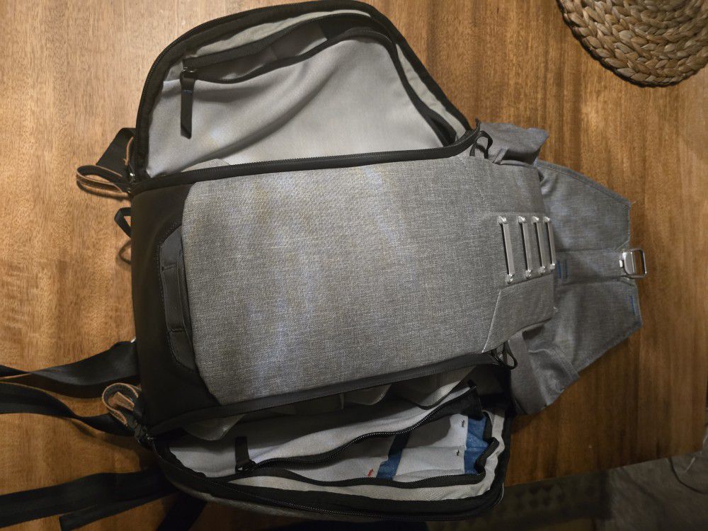Peak Design Everyday Backpack 20L (Charcoal Camera Bag V1)