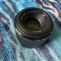 Sony 1.8 50mm lens