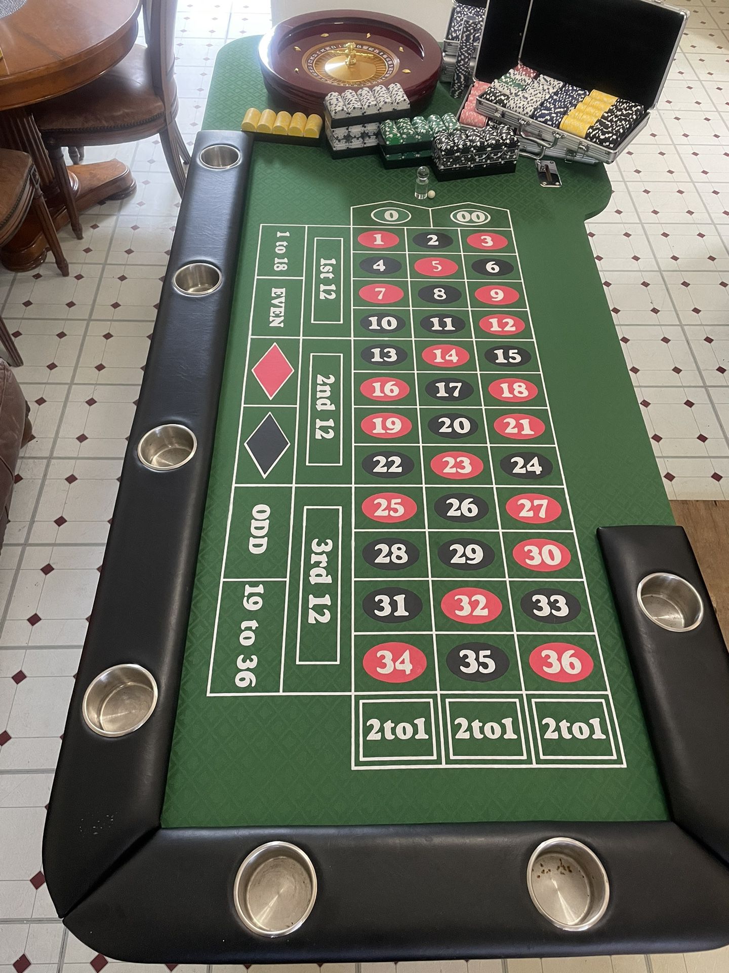 20” Roulette, Table & Chips