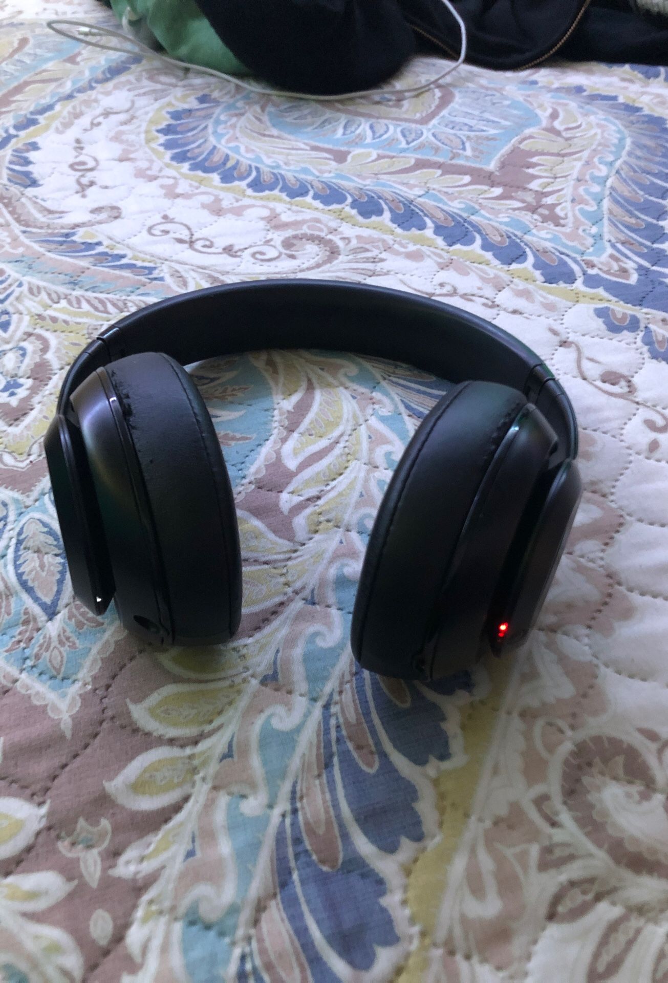 Beats by dre studios wireless headphones