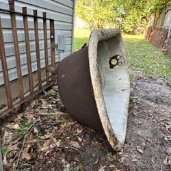 Cast Iron Claw Foot Tub
