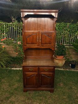 Drew Furniture Wood Hutch Buffet