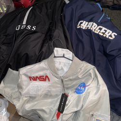Windbreakers And Jackets 