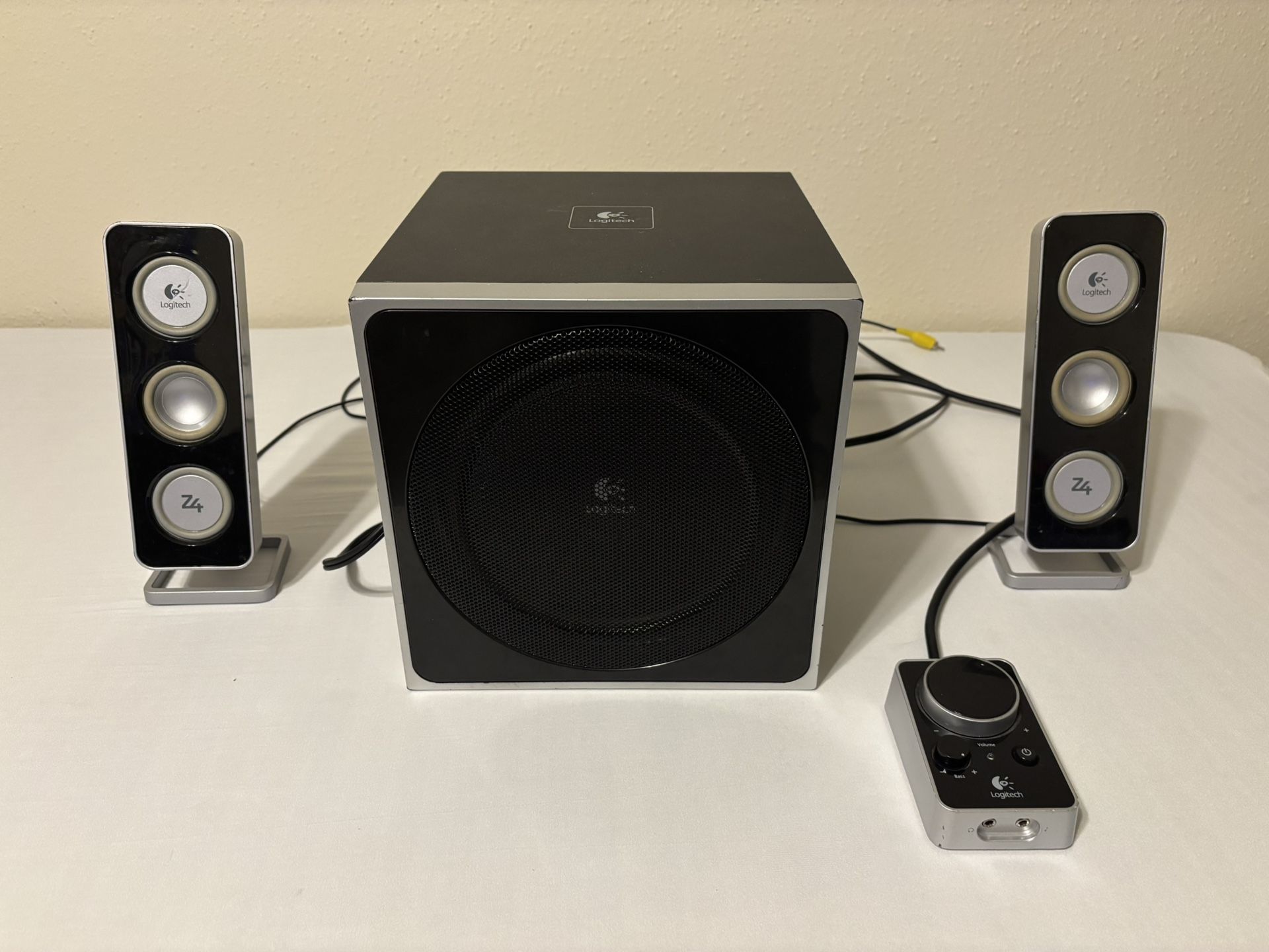 Logitech Z4 Audio System